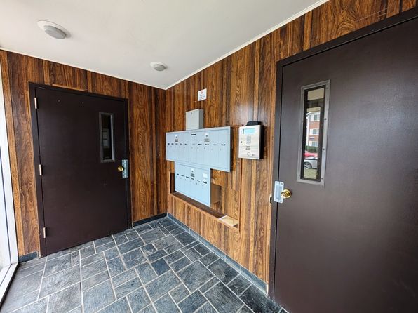 425 Wesley Ave APT 303, Oak Park, IL 60302