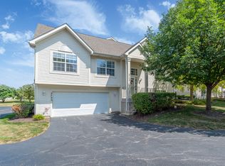 2735 Canyon Dr, Plainfield, IL
