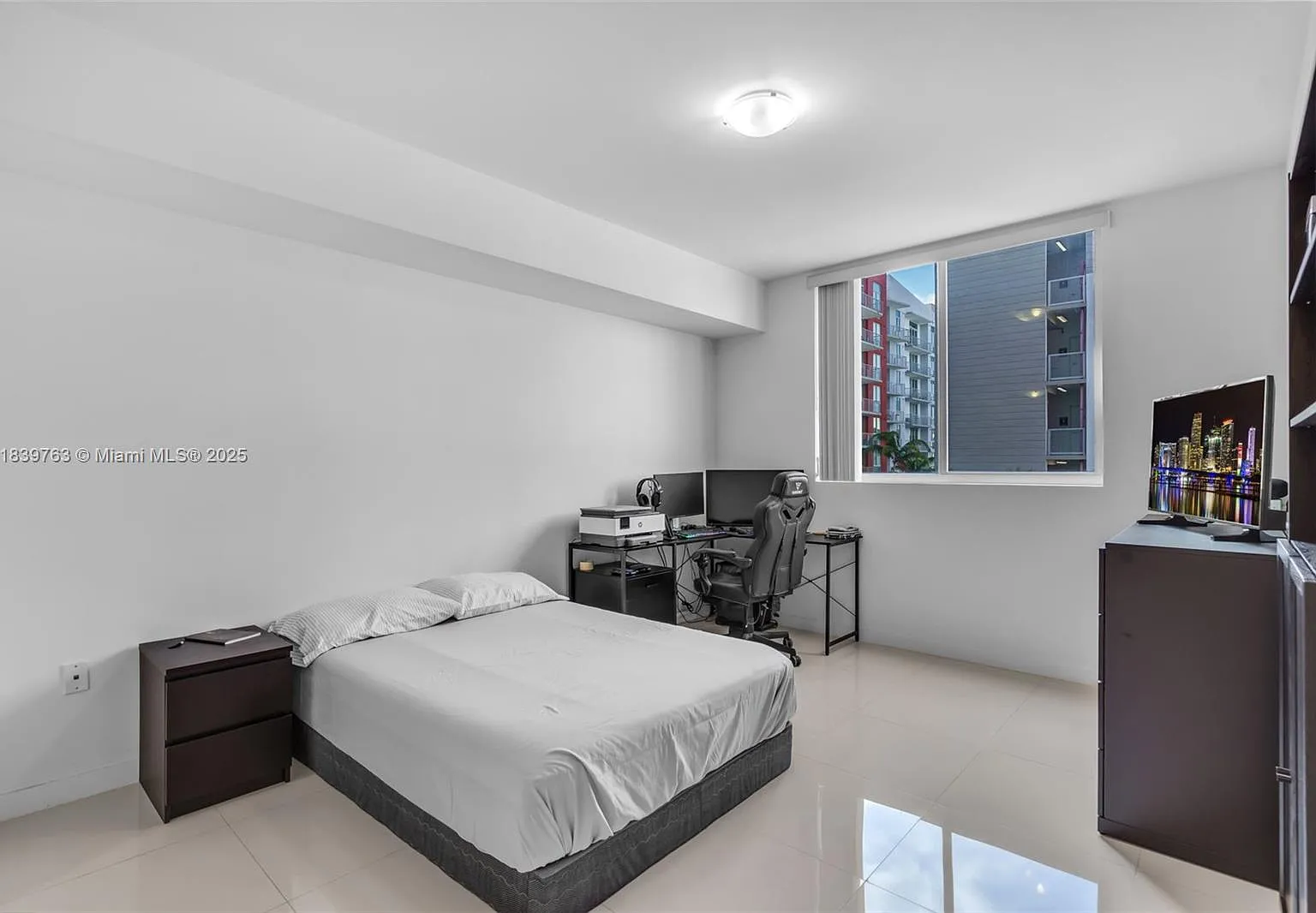 2 bed, 1130 sqft, $3,100 — Photo 1