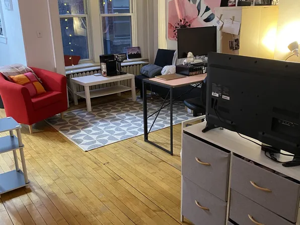 465 Park Dr APT 8, Boston, MA 02215