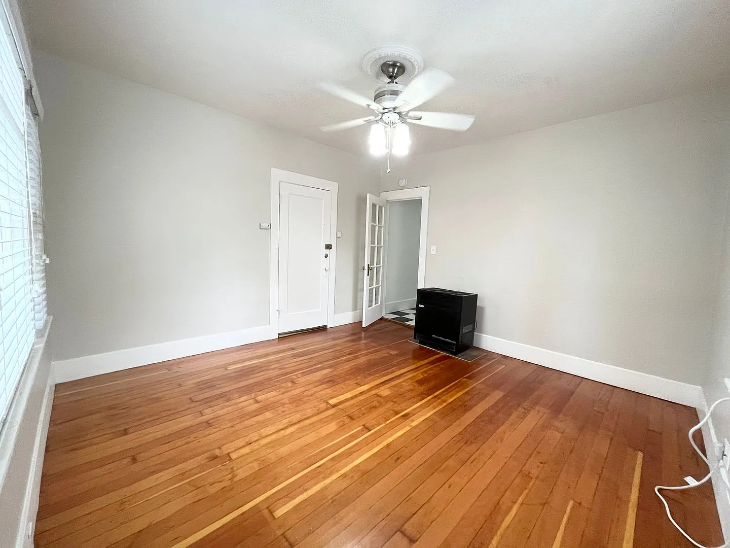 827 24th Street — Photo 3