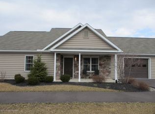 12 Masonic Dr, Dallas, PA 18612