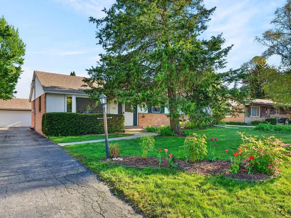 5811 W Ester PLACE, Brown Deer, WI 53223