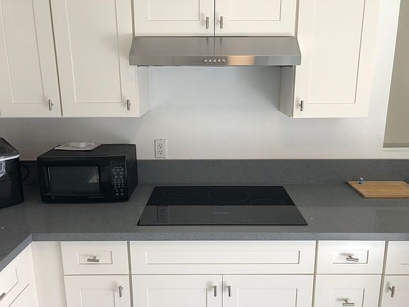 Kitchen - Electric Stove Top