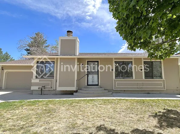 16766 E Kent Dr, Aurora, CO 80013