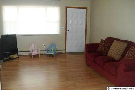 2nd image of 3439 Thistle Ave