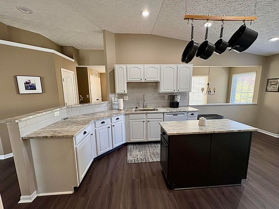 4th image of 8619 Ellingsworth Way #7A