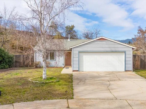 1411 Flume Ct, Yreka, CA 96097