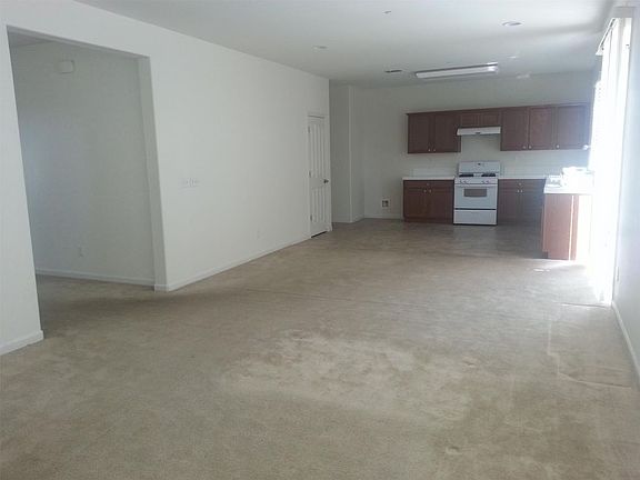 3rd image of 9110 Jardin Way
