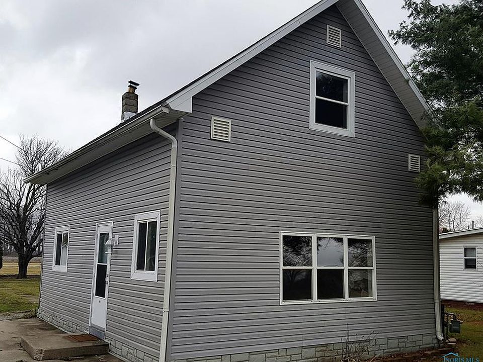 1st image of 205 W Main St