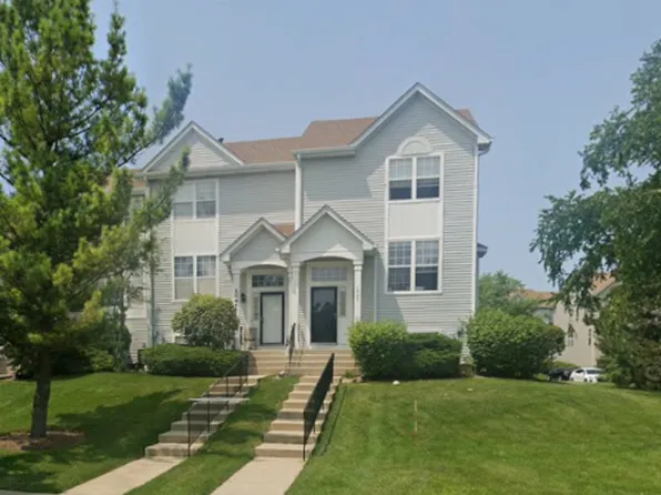 1547 Sauganash Ct, Gurnee, IL 60031