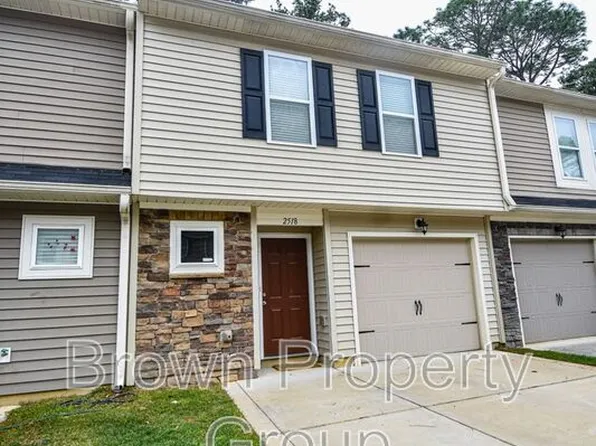 2518 Gardner Park Dr, Fayetteville, NC 28304