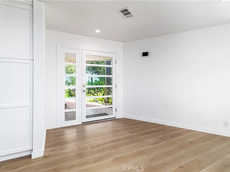 3546 Berry Dr — Photo 4