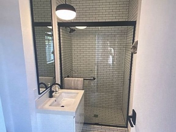 4th image of 2342-2344 3rd St #203