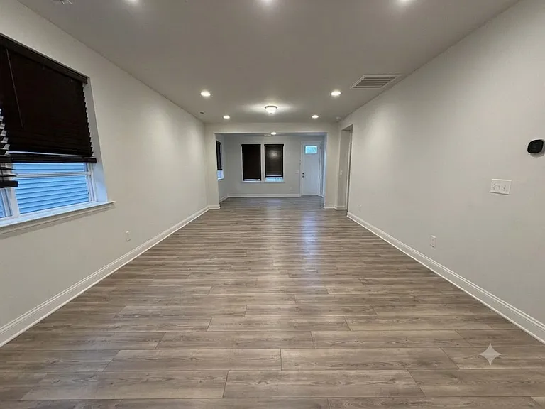 219 Wood Orchid Ln — Photo 10