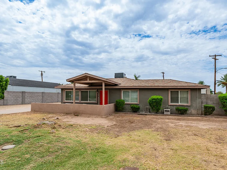 717 E Palmaire Ave — Photo 35