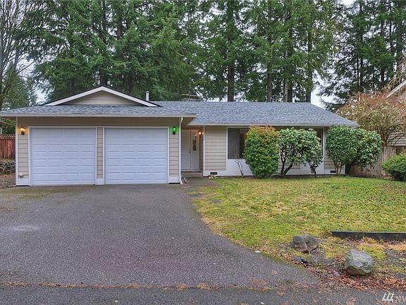 2nd image of 706 Parkway Ct NE