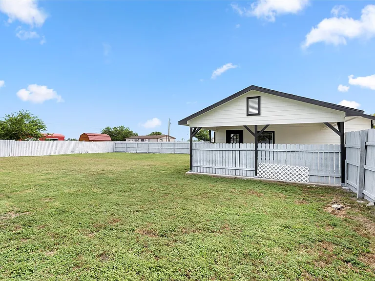 108 Gm Ln #B — Photo 17