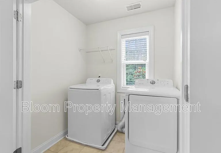 1577 Krait Ct — Photo 30