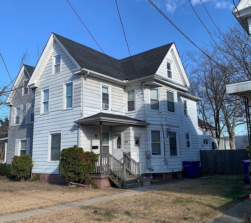 1st image of 915 N 4th St