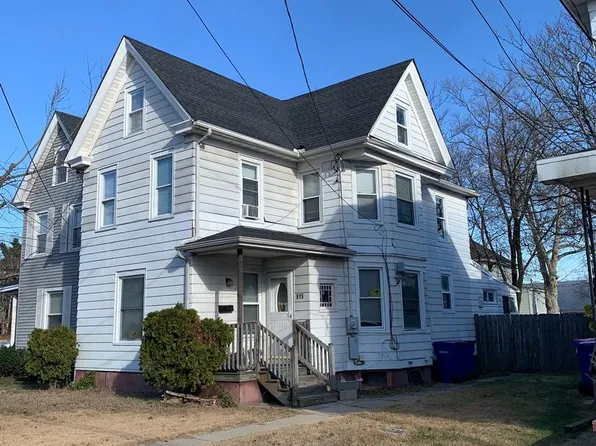 915 N 4th St, Millville, NJ 08332