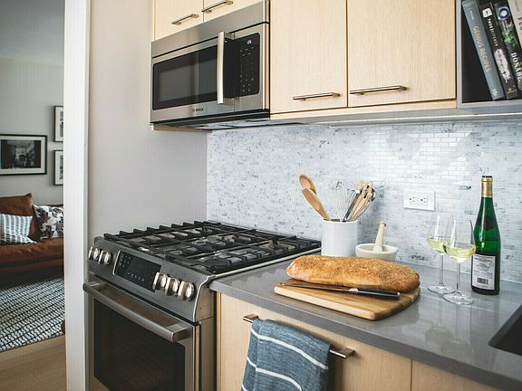 4th image of 1 Columbus Pl APT S17d