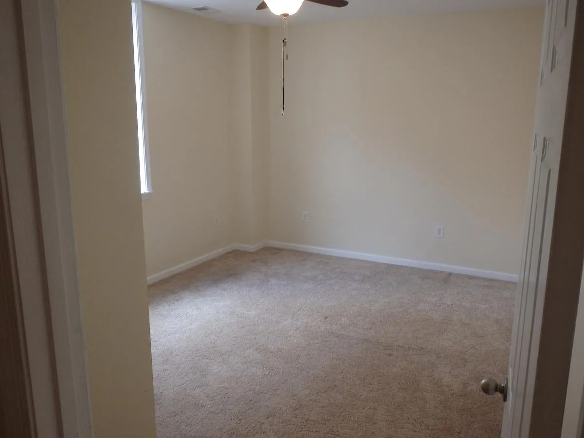 1304 Eutaw Place — Photo 3