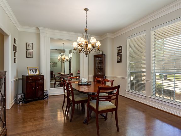 2nd image of 7208 Oakbury Ln