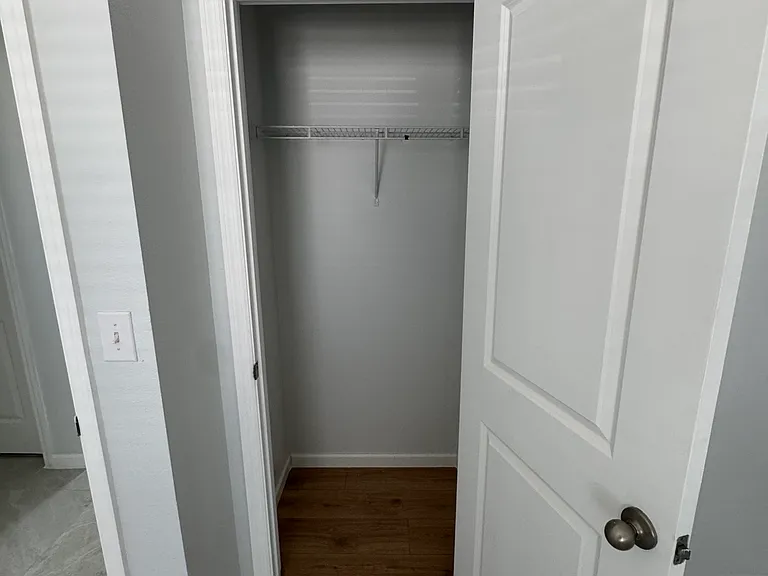 386 Madison Dr — Photo 18