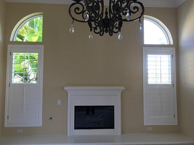 Living Room w/Gas Fireplace