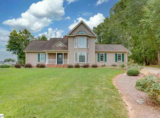30 Midland Ct, Taylors, SC 29687