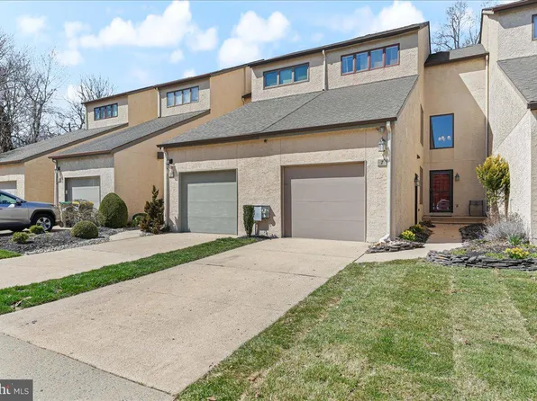 7 Falcon Ct, Wilmington, DE 19808