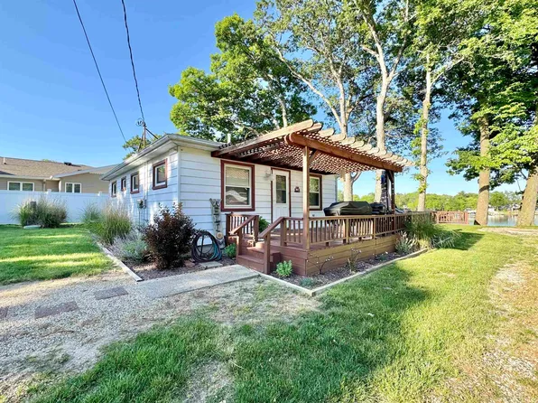 5645 N Stahl Rd, Monticello, IN 47960