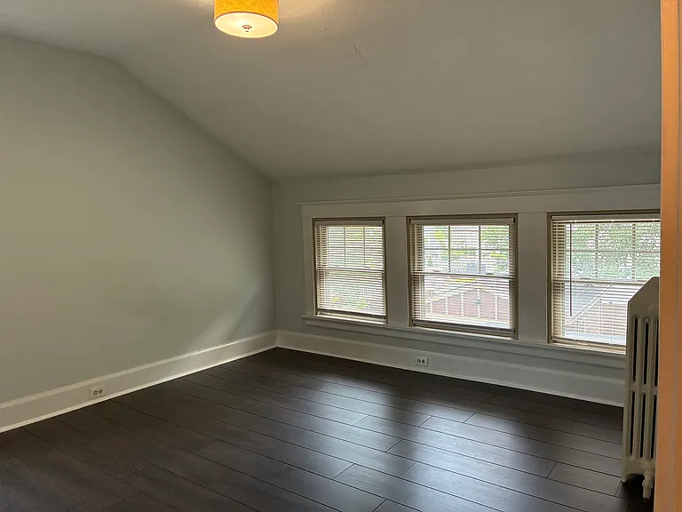 2809 Linwood Ave — Photo 20