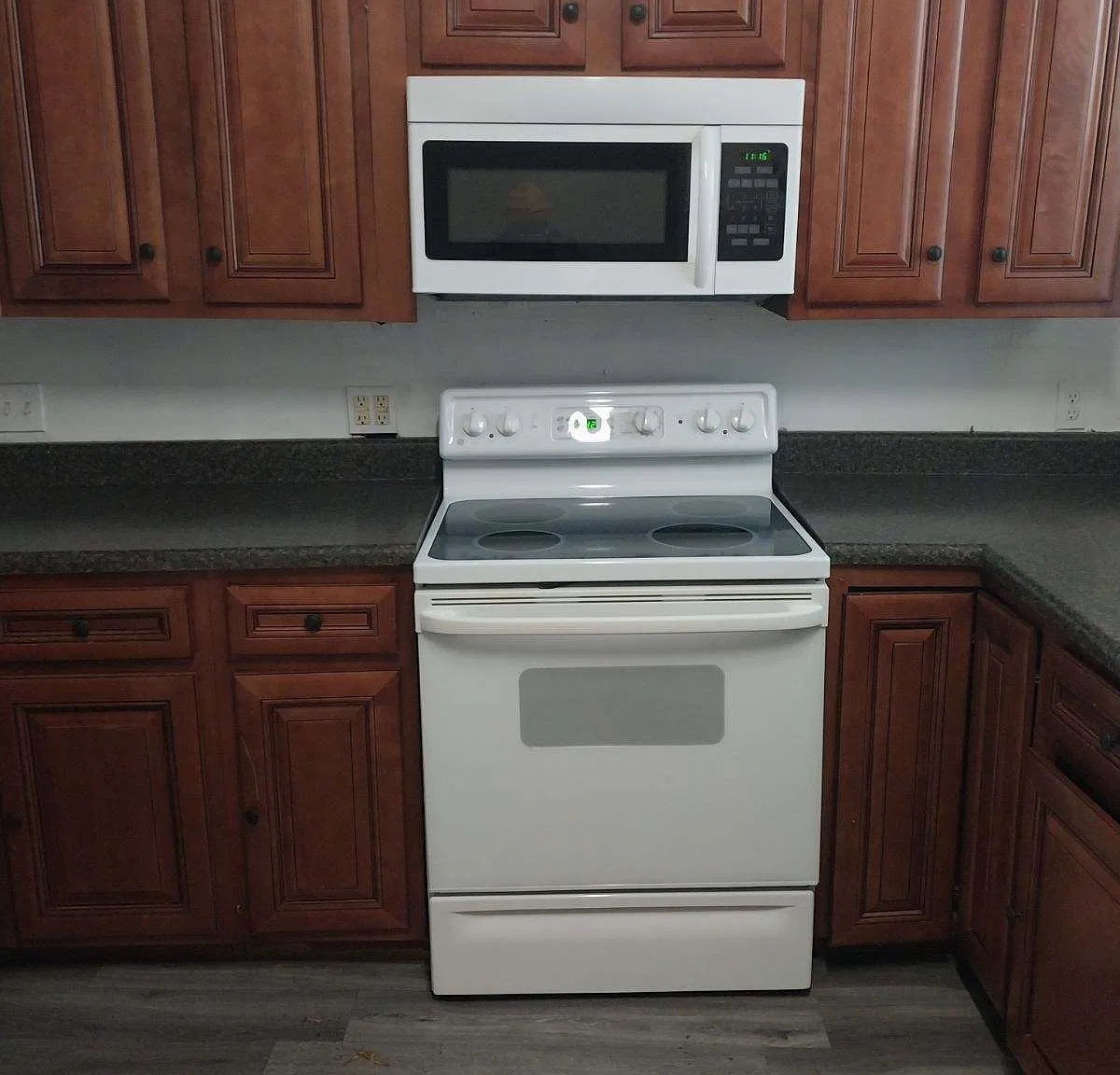 3 bed, 1556 sqft, $1,550 — Photo 4