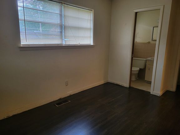 3rd image of 25 Maryton Park Cv