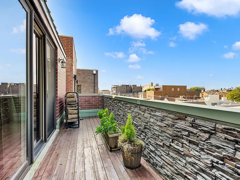 1500 W Huron St #C — Photo 18