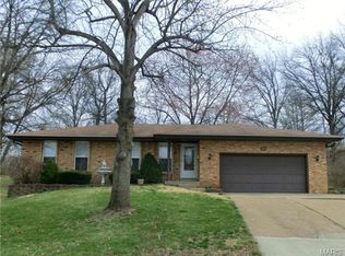 617 Guernsey Cir, Saint Louis, MO 63125