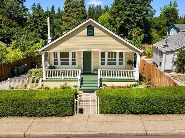 674 S Auburn St, Grass Valley, CA 95945