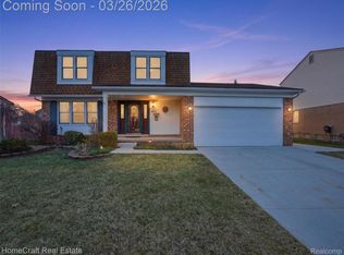 404 Kings Way, Canton, MI