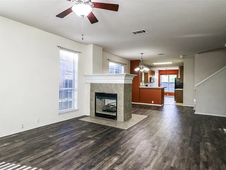 11232 Chaucer Dr — Photo 3