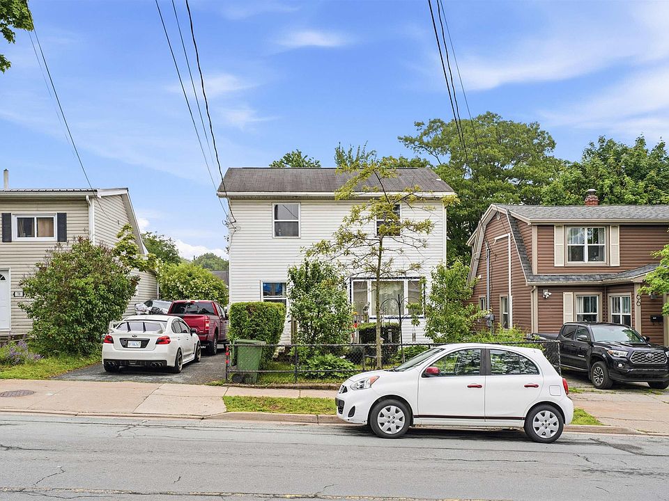 1st image of 68 Albro Lake Rd