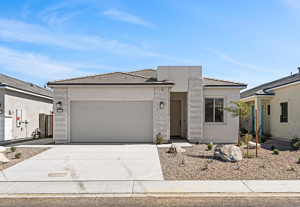 1st image of 80-695 San Clemente Dr