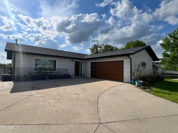 2113 9th Ave E, Williston, ND 58801