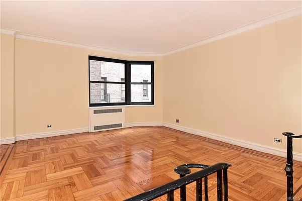 Sold by Re/Max In The City | media 4