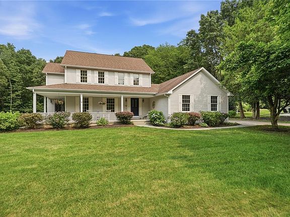 2nd image of 136 Holly Hills Ln