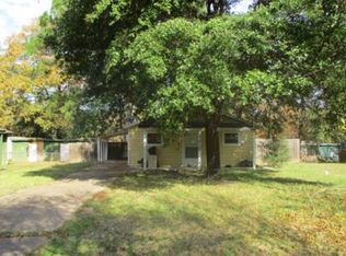 304 Popular St, Onalaska, TX 77360