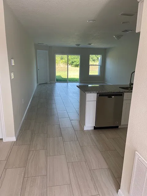 833 Ognon Court Unit B - 1 — Photo 3