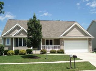 1016 Chesterfield Rd NE, Cedar Rapids, IA 52402