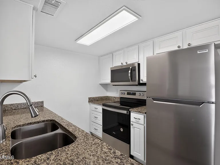 2132 W Glenrosa Ave #A80 — Photo 10